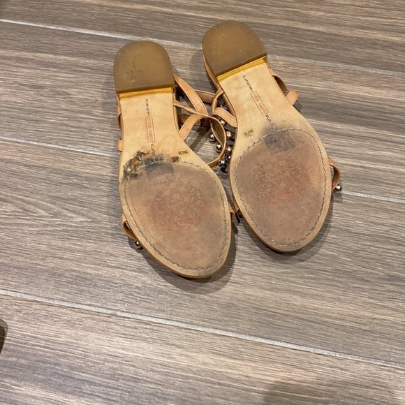 Vince Camuto Women Beige Gold Flat Sandals Size 8 - Picture 4 of 5